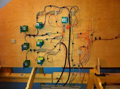 /images1014/Model_Railway_North_Fiddle_Yard_Wiring_Reference_Picture.thumbnail.jpg