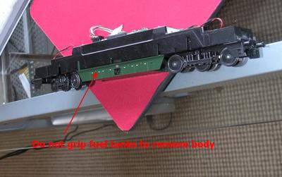 /images0509/fuel_tanks_warn.thumbnail.jpg